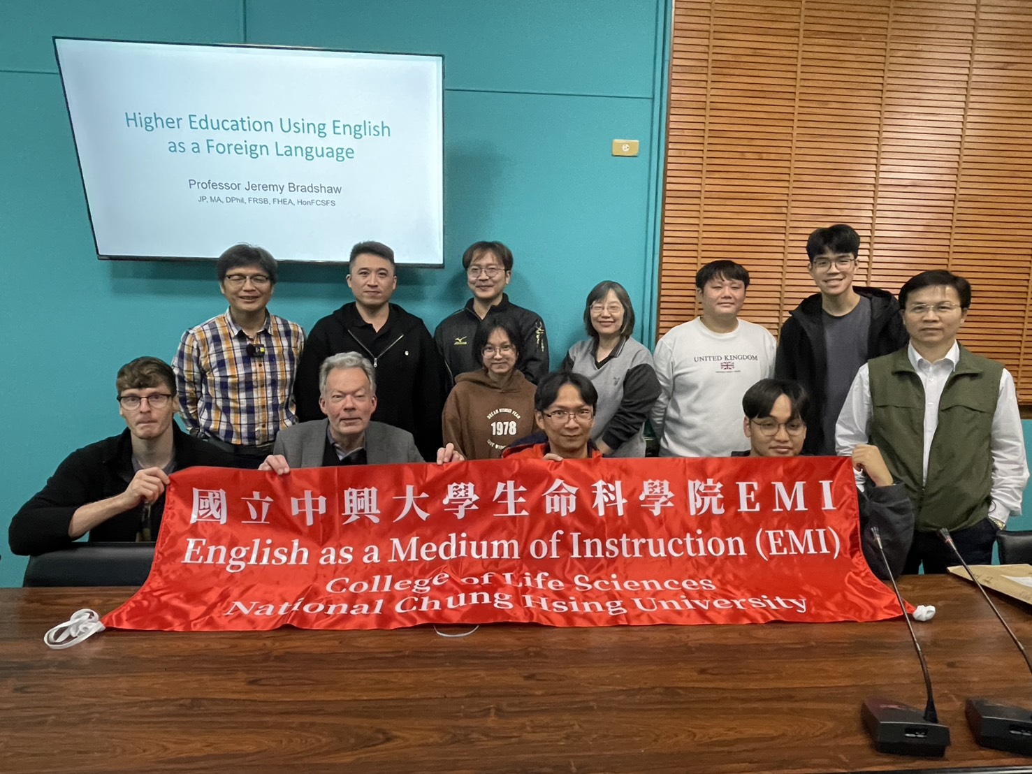 EMI WORKSHOP - EMI Higher Education Using English as a Foreign Language - Jeremy P. Bradshaw